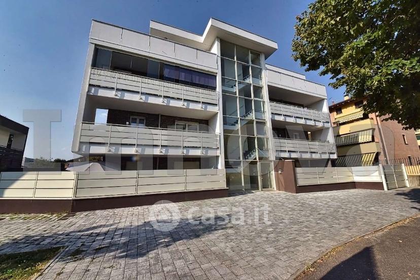 Trilocale in Via Bartolomeo Colleoni 25 — foto 7 di 27