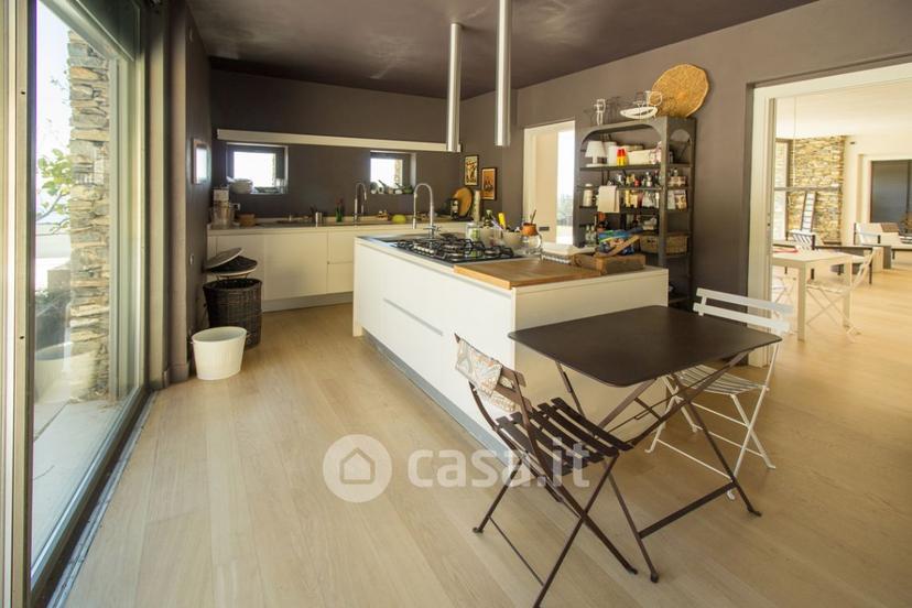 Villa in Strada Cavia Castellaro 10 — foto 6 di 37