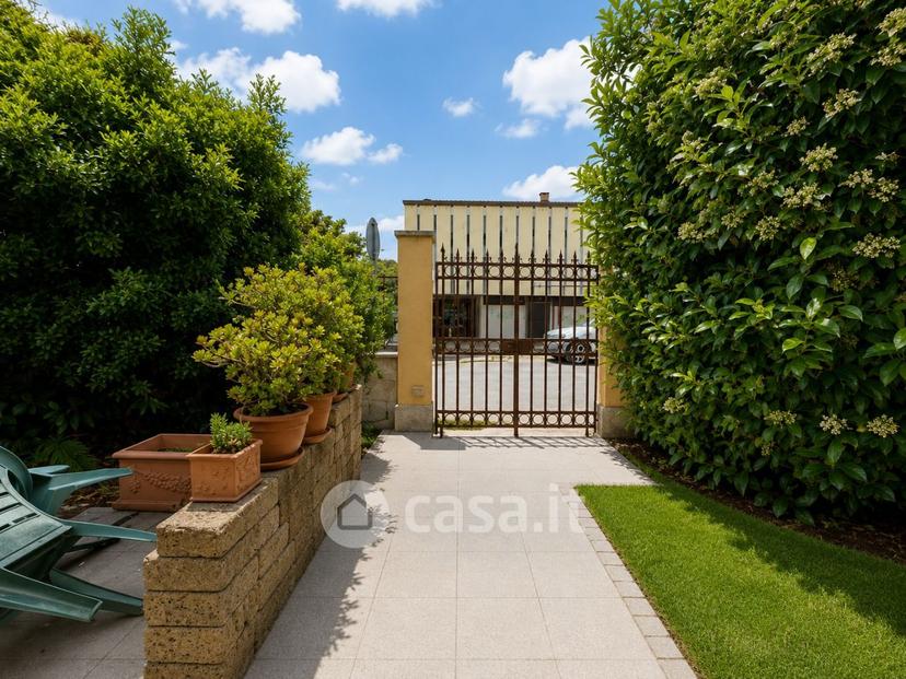 Villa in Via Zara — foto 45 di 47