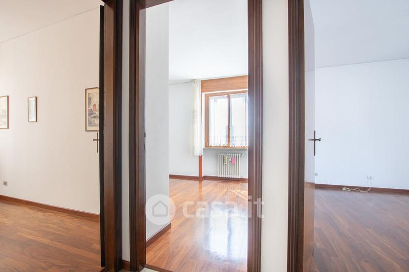 Quadrilocale in Via Corno d'Aquilio 15 — foto 34 di 44