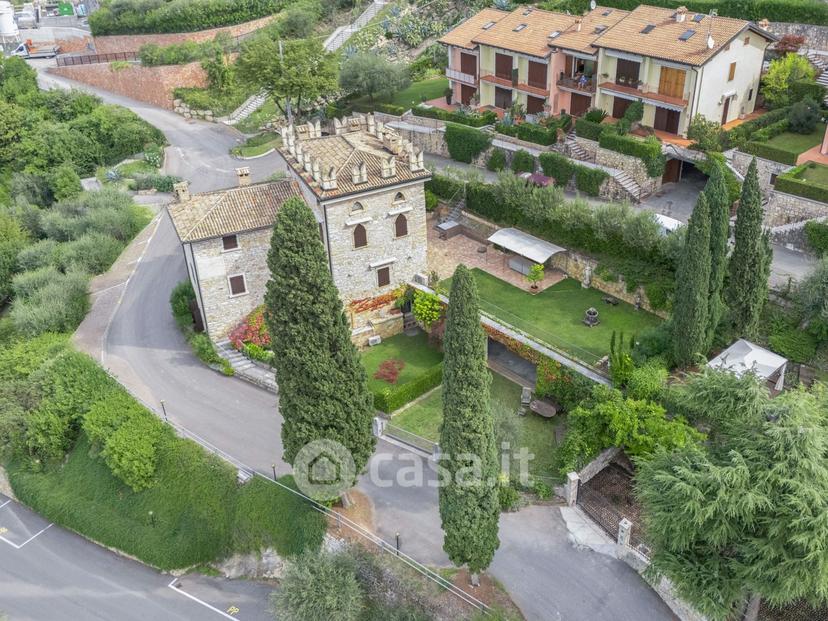 Quadrilocale in Viale Fratelli Lavanda 3 — foto 2 di 36
