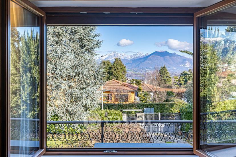 Villa in Via dei Faggi Rossi — foto 4 di 39