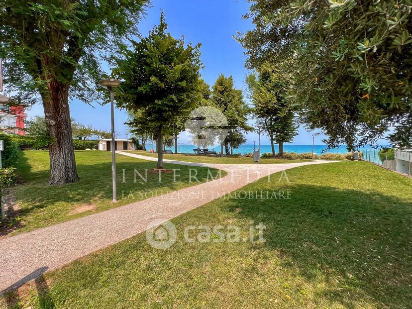 Quadrilocale in Via Lario 2 — foto 18 di 41