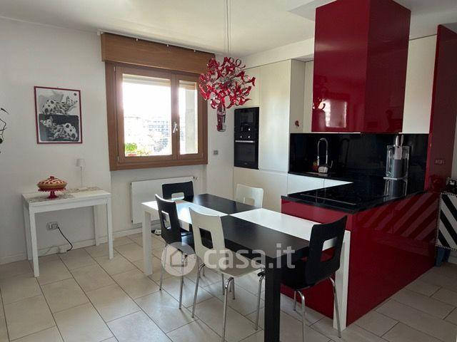 Trilocale in Via San Rocco 12 — foto 2 di 17