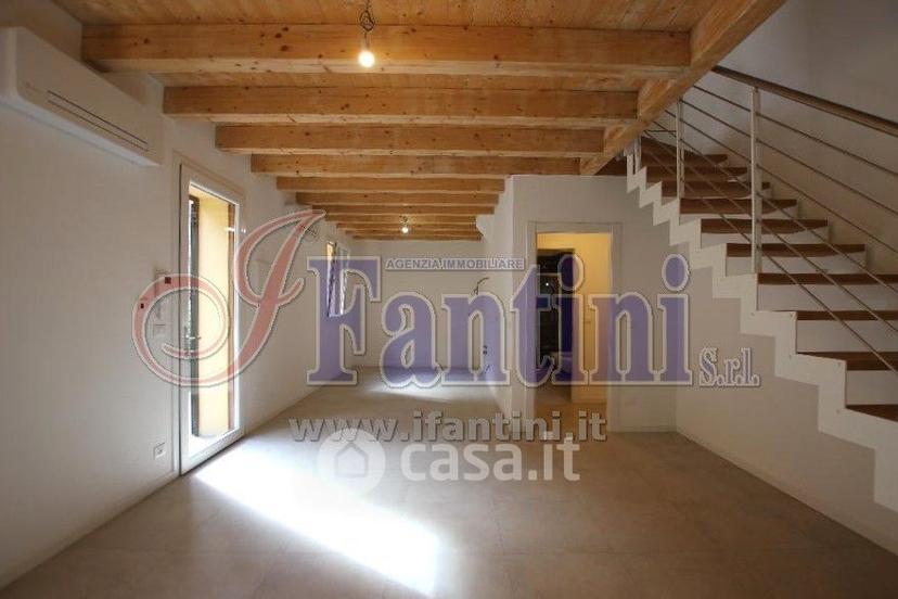Trilocale in Via Ugo Bassi 62 — foto 13 di 21