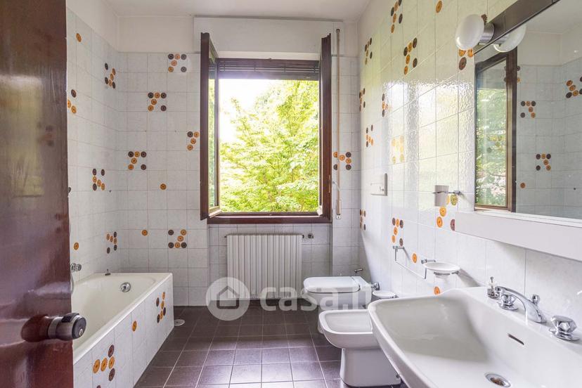 Villa in Via Pozzi — foto 17 di 28