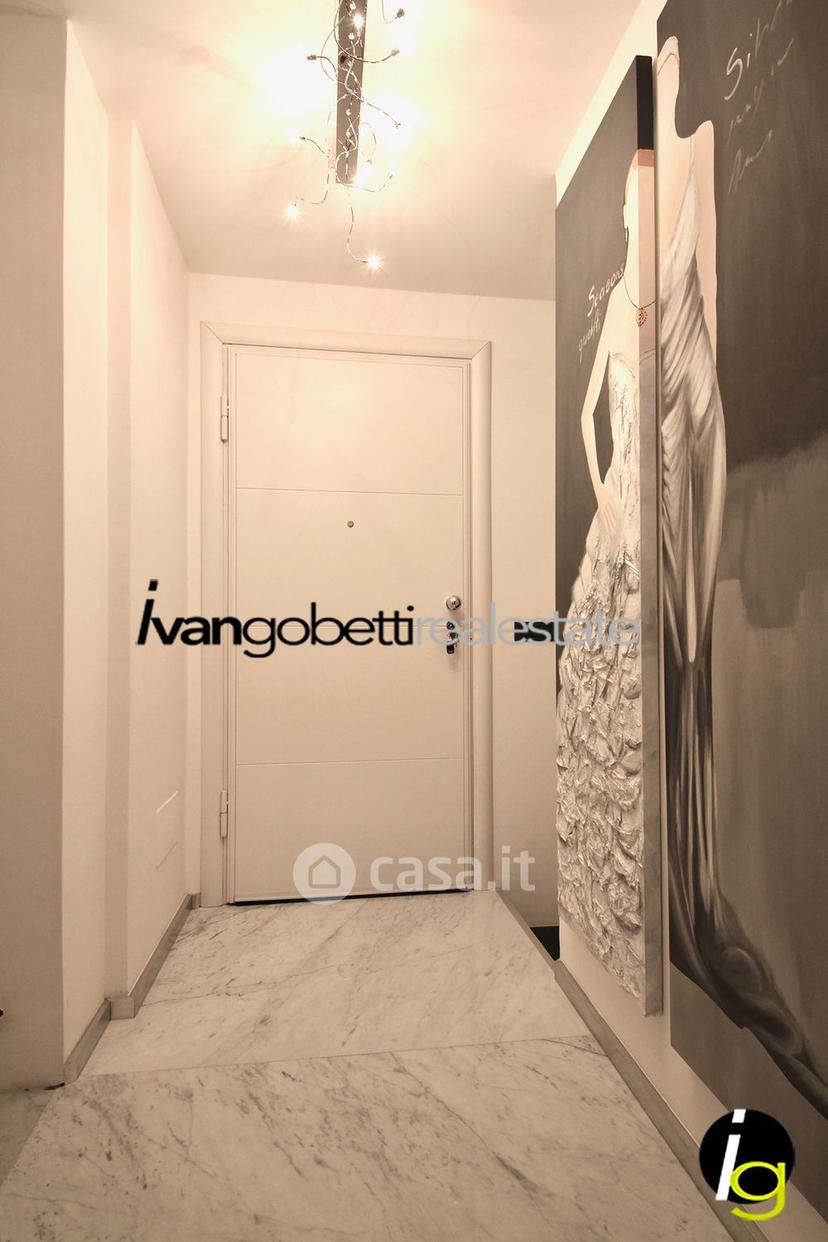 Villa in Via Martiri della Libertà 8 — foto 35 di 72