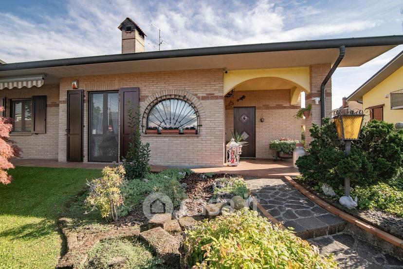 Villa in Via Sandro Pertini 21 — foto 44 di 83