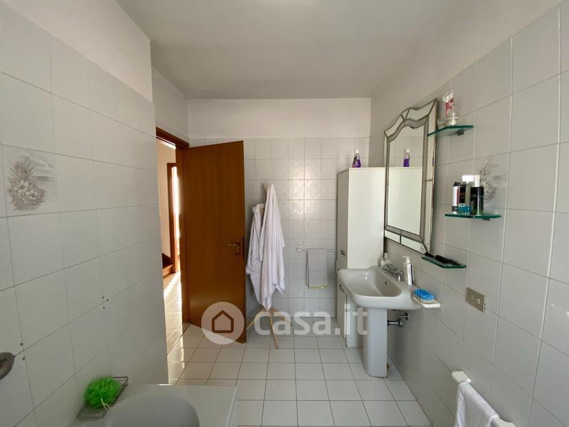 Villa in Via Sandro Pertini — foto 35 di 37