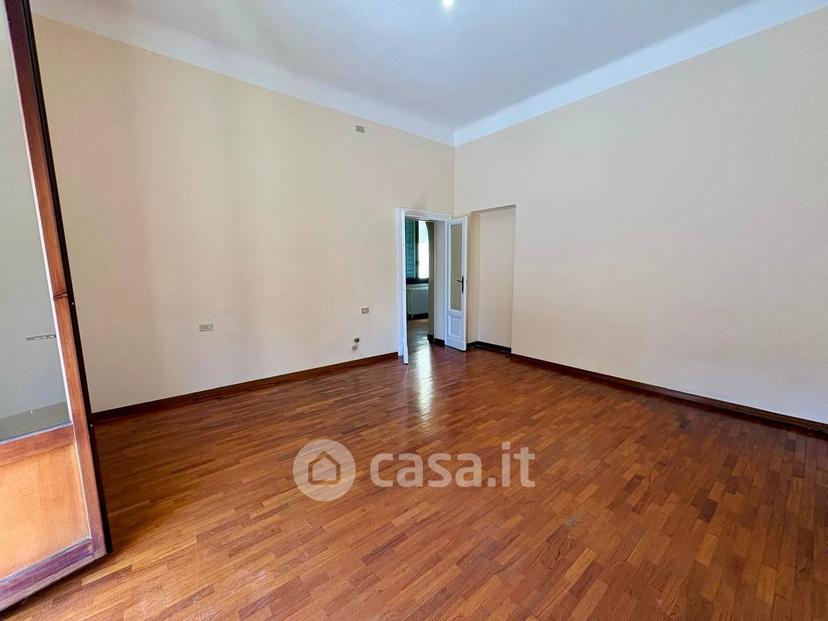 Villa in Via Vittorio Alfieri 2 — foto 17 di 78