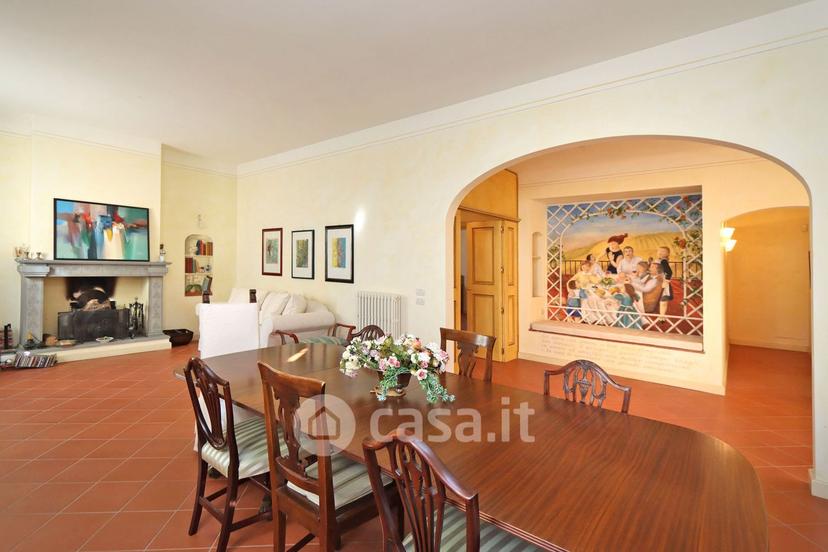 Villa in Viale Alcide de Gasperi 2 — foto 17 di 34