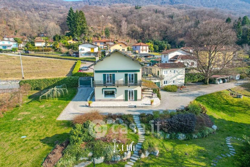 Villa in Via XX Settembre — foto 21 di 50
