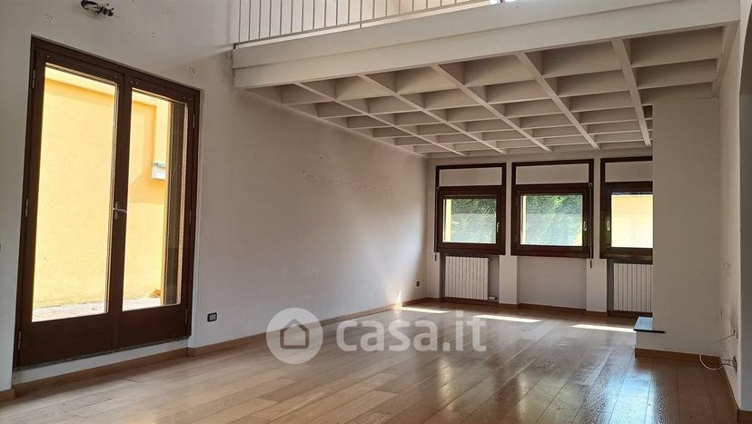 Appartamento in Via Ugo Foscolo 12 — foto 20 di 57