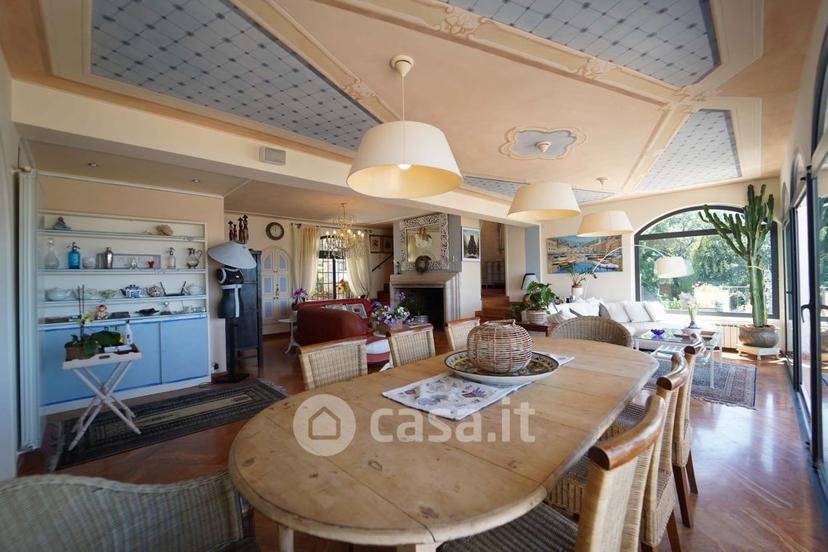 Villa in Castelnuovo — foto 33 di 72