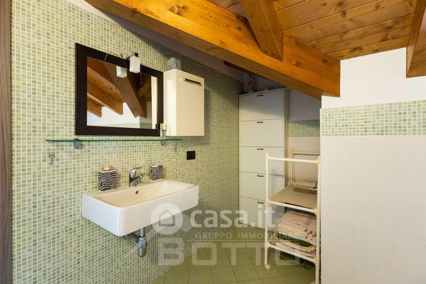 Villa in Via dei Boschi 12 — foto 2 di 37