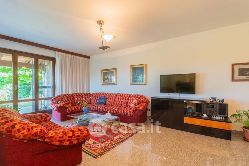 Villa in Via Gianni Rodari 69 — foto 41 di 73