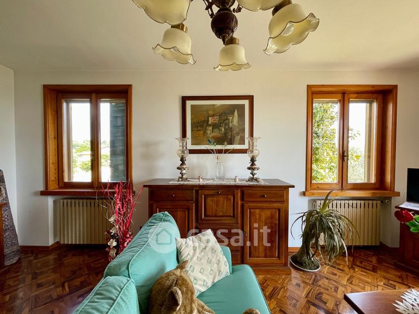 Villa in Via Isabella d'Este — foto 23 di 27