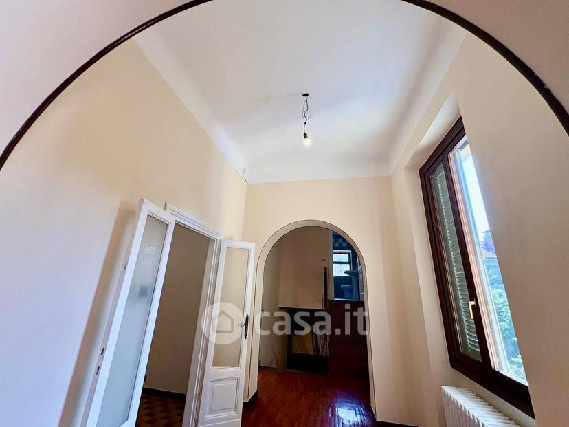 Villa in Via Vittorio Alfieri 2 — foto 28 di 78