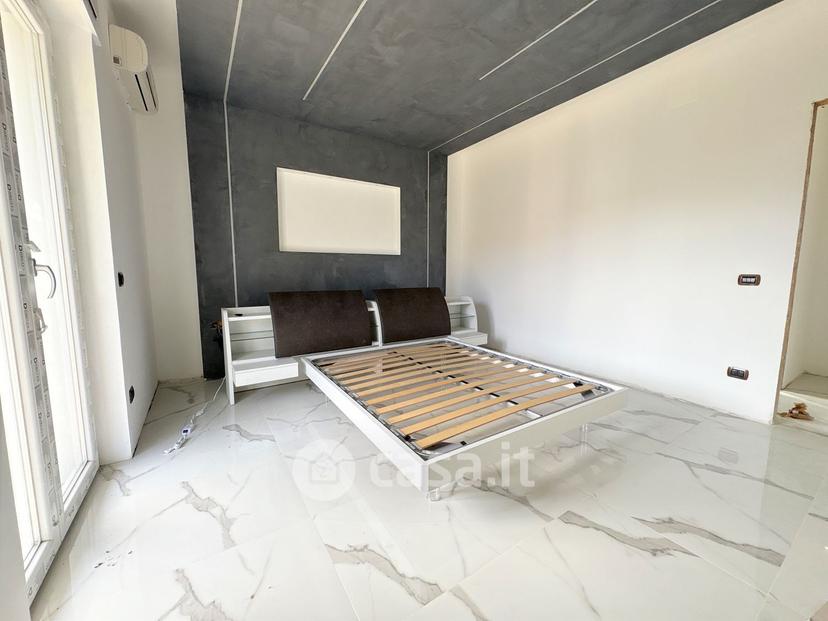 Villa in Via Madre Teresa di Calcutta — foto 15 di 27