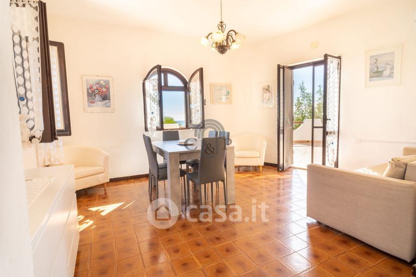 Villa in Via delle Grazie 37