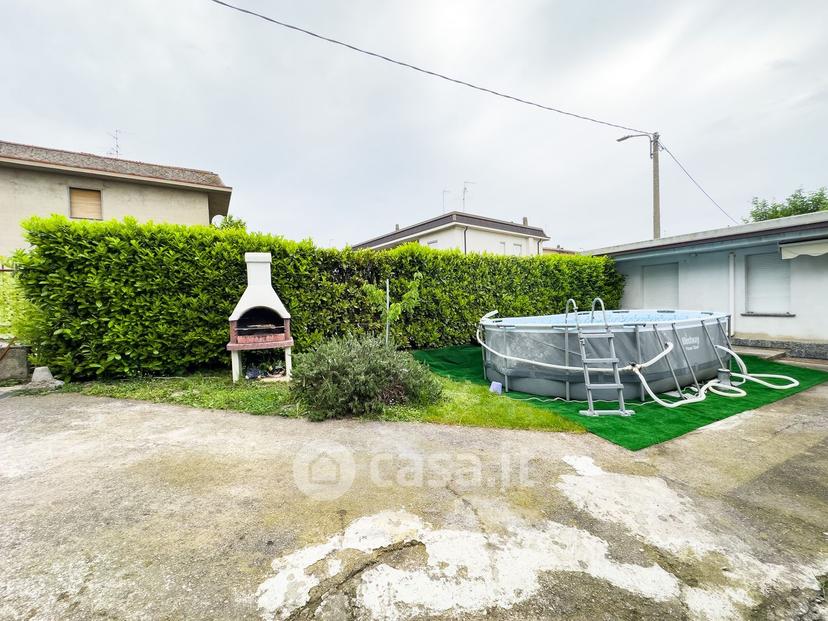Trilocale in Viale Italia 66 — foto 55 di 63