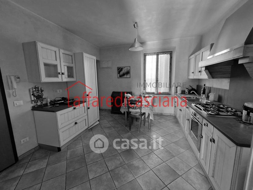 Appartamento in Via Ugo Foscolo — foto 14 di 30