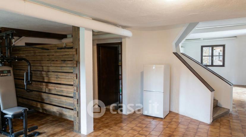 Villa in Via Edmondo de Amicis 7 — foto 27 di 43