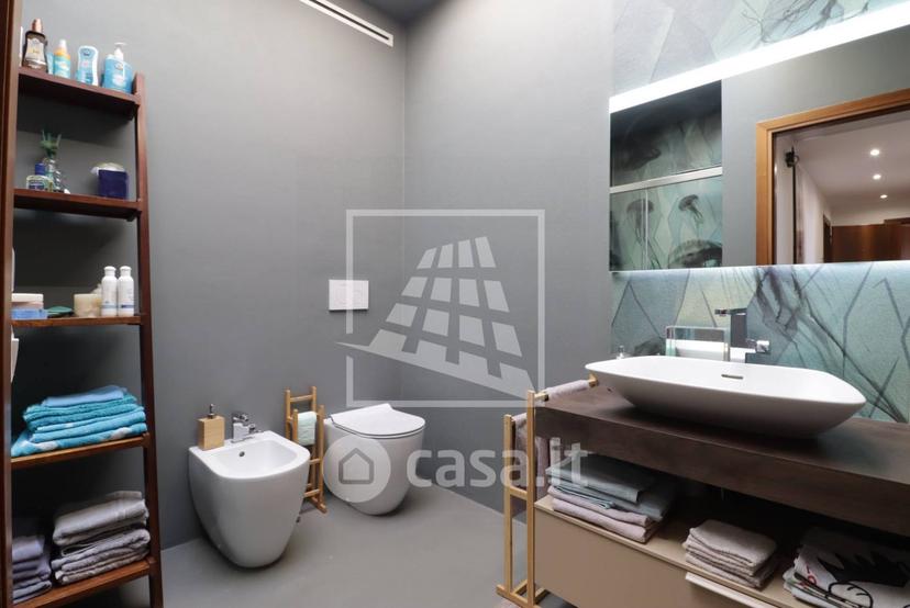 Villa in Via Gianni Rodari 16 — foto 8 di 89