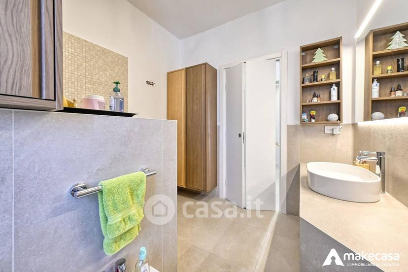 Quadrilocale in Via delle Rose 5 — foto 19 di 31