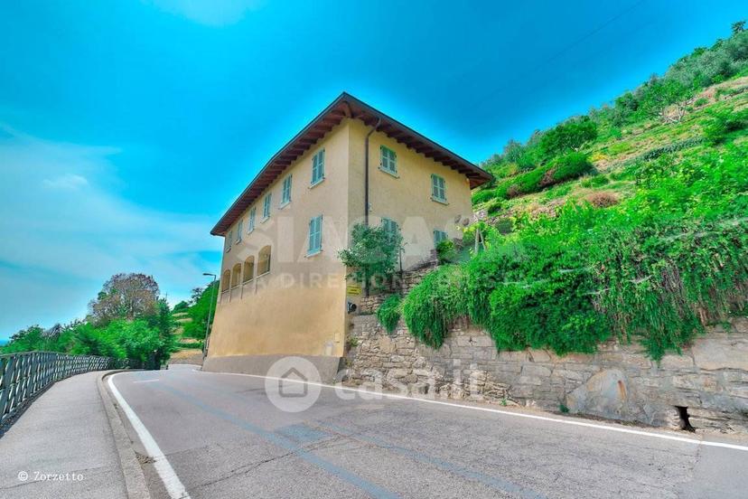 Villa in Via Belvedere 37 — foto 30 di 95