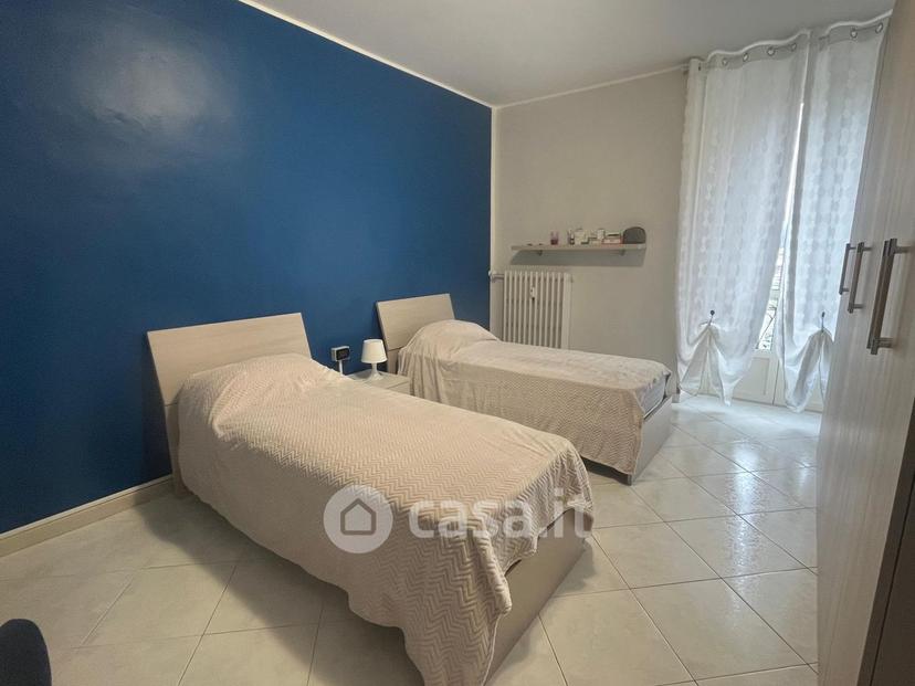 Stanza in Via Andorno 41 — foto 3 di 16