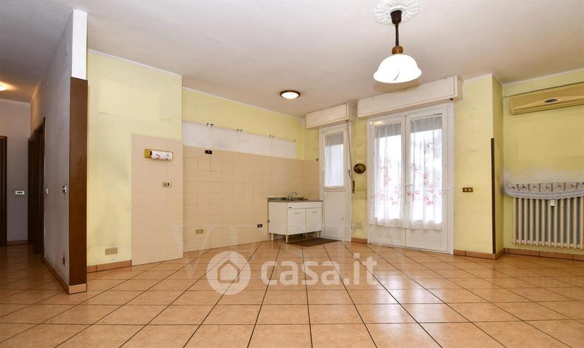 Trilocale in Via Novara 98