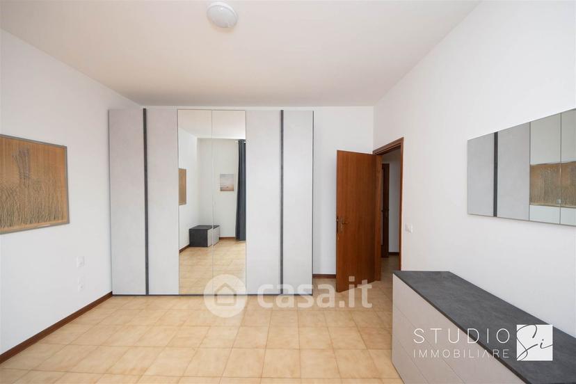 Trilocale in Via Eugenio Montale — foto 22 di 27