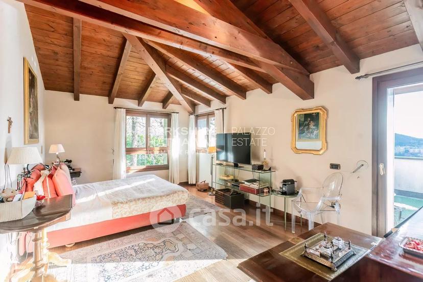 Villa in Via Per Brunate — foto 10 di 44