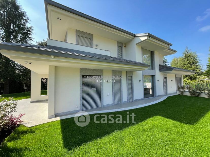 Villa in Via Alcide de Gasperi — foto 9 di 29