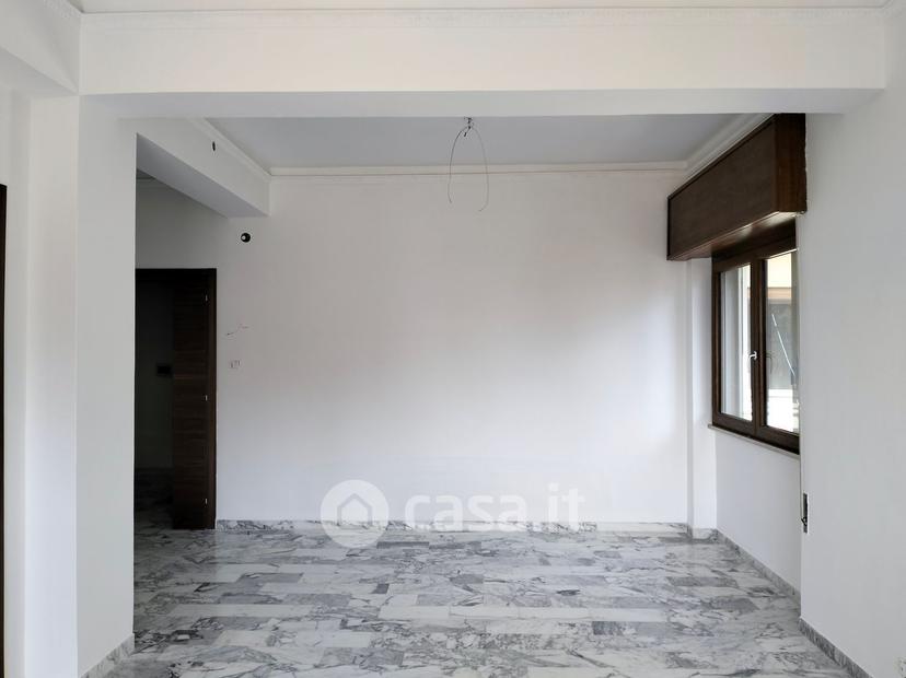 Quadrilocale in Via Villini Svizzeri — foto 30 di 34