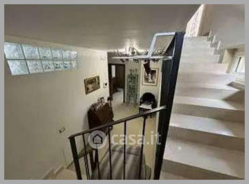 Villa in Via Lanzillotti — foto 9 di 33