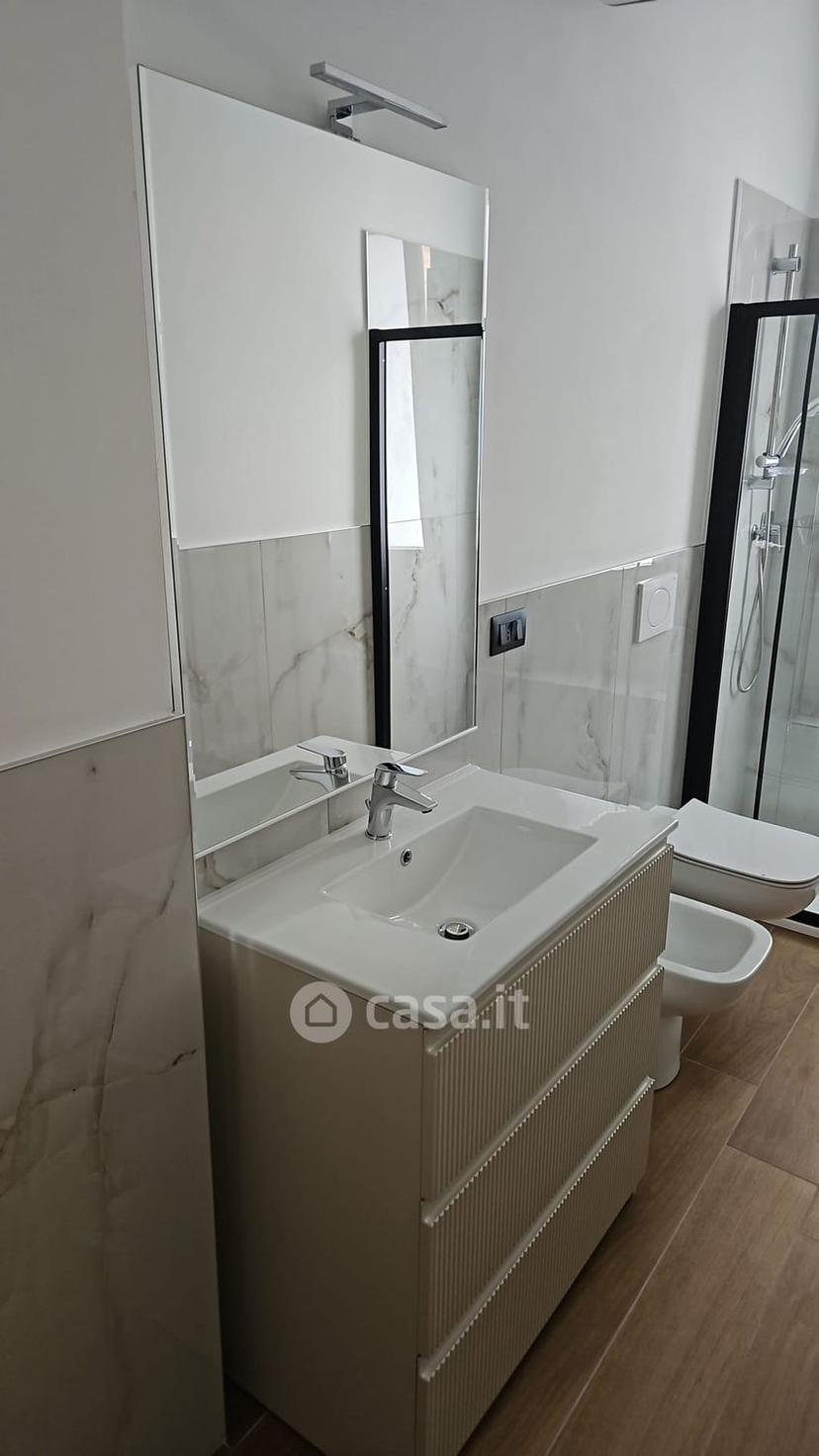 Stanza in Via Villa Giusti — foto 3 di 8