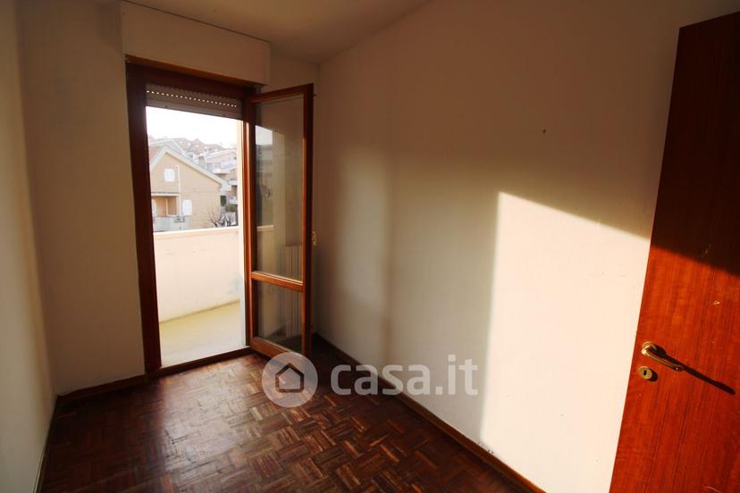 Trilocale in Via Friuli 100 — foto 3 di 35