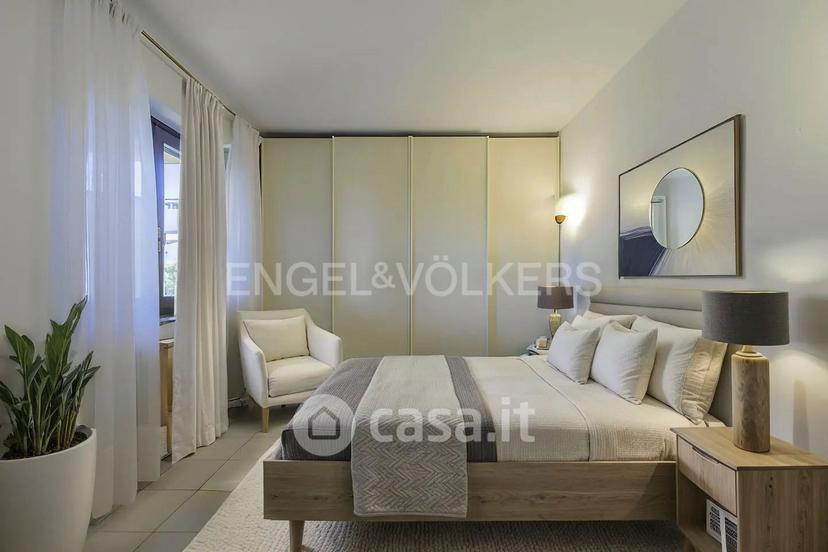 Villa in Via Sempione 177 — foto 12 di 32