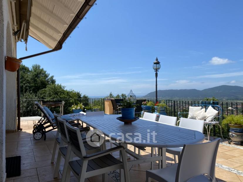 Villa in Castelnuovo — foto 36 di 72