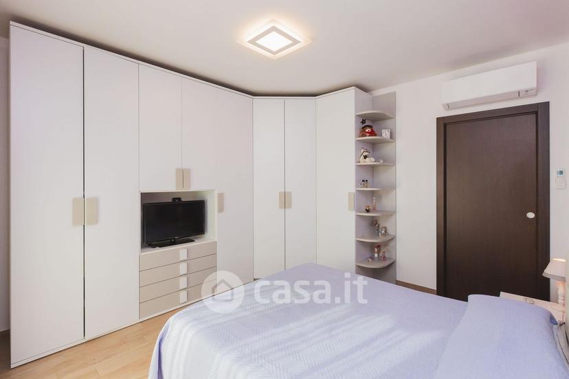 Trilocale in Via XI Febbraio 3 — foto 11 di 36