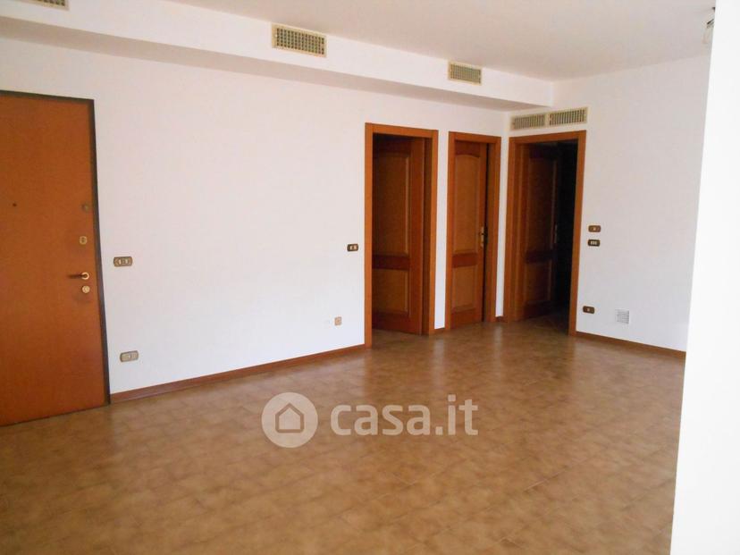 Quadrilocale in Via Ludovico Ariosto 6 — foto 20 di 29