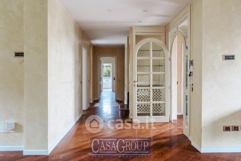 Villa in Via Enrico Fermi — foto 4 di 31
