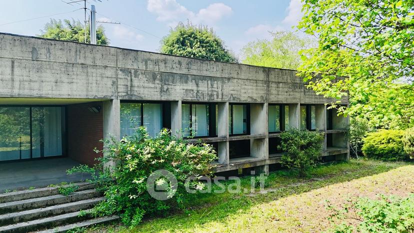 Villa in Via Giosuè Carducci 20 a — foto 93 di 182