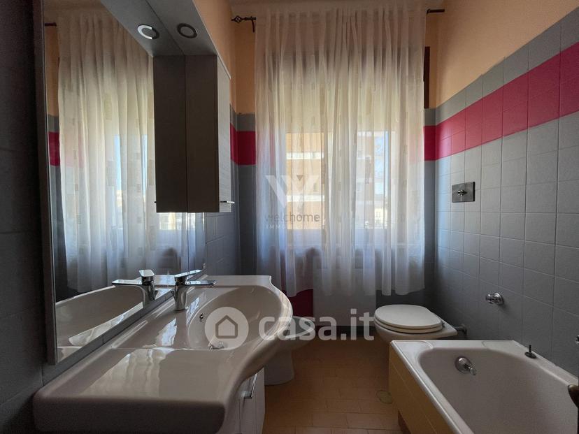 Stanza in Via Luigi d'Amato 17 — foto 20 di 21