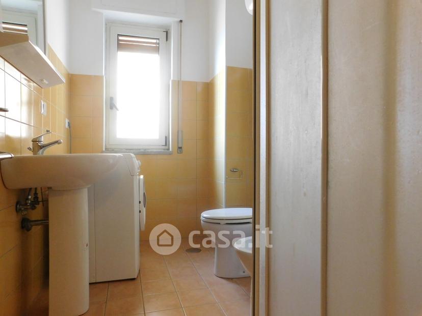 Stanza in Via dei Mulini 32 — foto 5 di 19