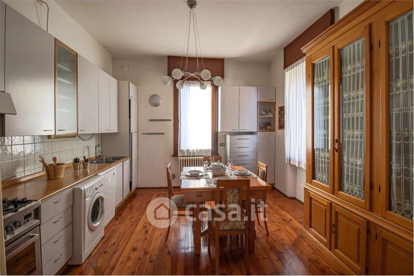 Villa in Via IV Novembre — foto 46 di 60
