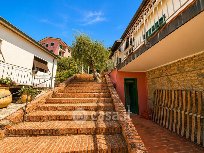 Villa in Via Giacomo Matteotti 13 — foto 27 di 45