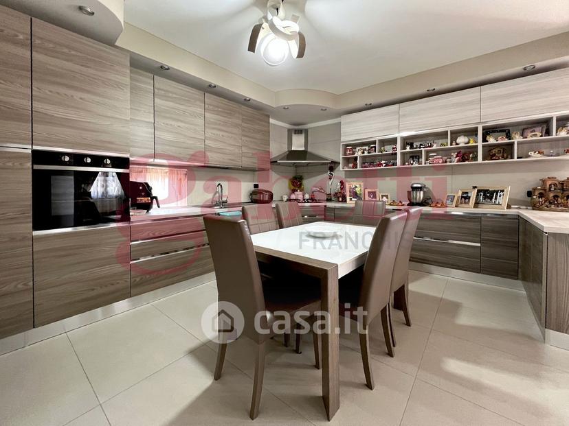Villa in Via Vigne Vecchie — foto 34 di 49